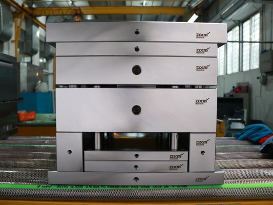 Gia công CNC Cơ sở khuôn Dme Cơ sở khuôn nhựa Cái nhựa ISO9001:2015