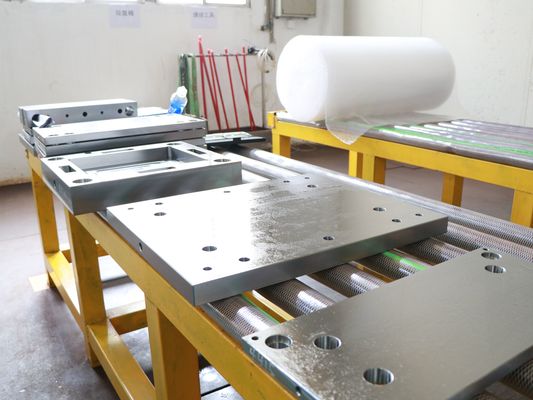 Đầu vít chìm CNC Cơ sở khuôn Dme chính xác Tháo lắp dễ dàng