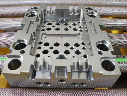 Tiêu chuẩn cơ sở khuôn mẫu ASTM 1050 JIS S50c DIN CK53 Độ cứng 140-170