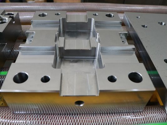 DIN CK53 Bộ phận ép phun vật liệu Hộp gỗ khử trùng miễn phí