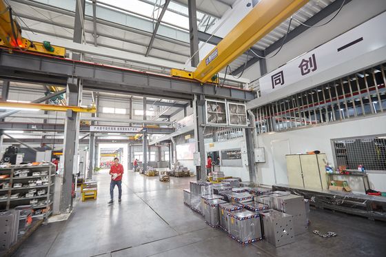 Các mảnh đúc phay chính xác được đóng gói bằng hộp gỗ không khử trùng