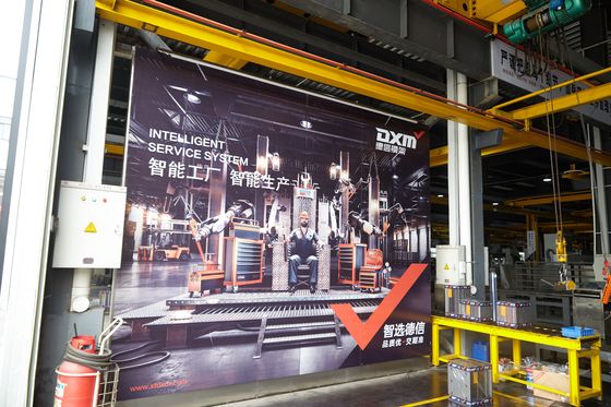 Các miếng đúc được phun tùy chỉnh với ống dẫn hướng tròn thực sự được mài giũa Tăng số lượng khuôn mở/đóng lên 20%